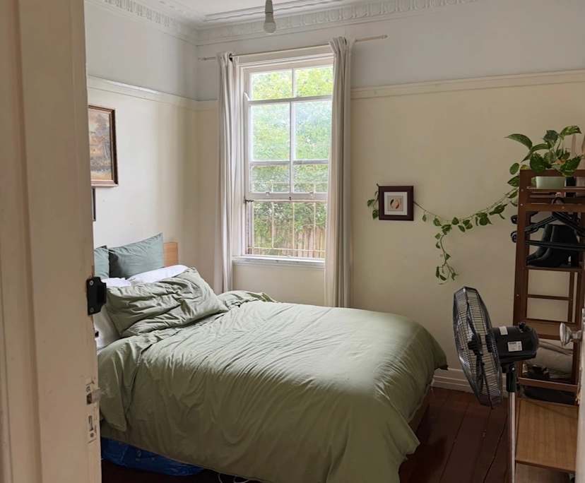 $240, Flatshare, 2 bathrooms, West End QLD 4101