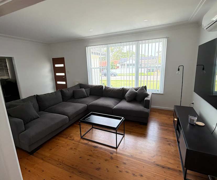 $275, Share-house, 3 bathrooms, Shortland NSW 2307