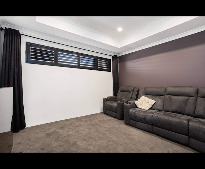 Unfurnished room in a share house