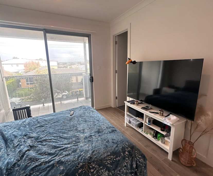 Furnished room with ensuite in a share house