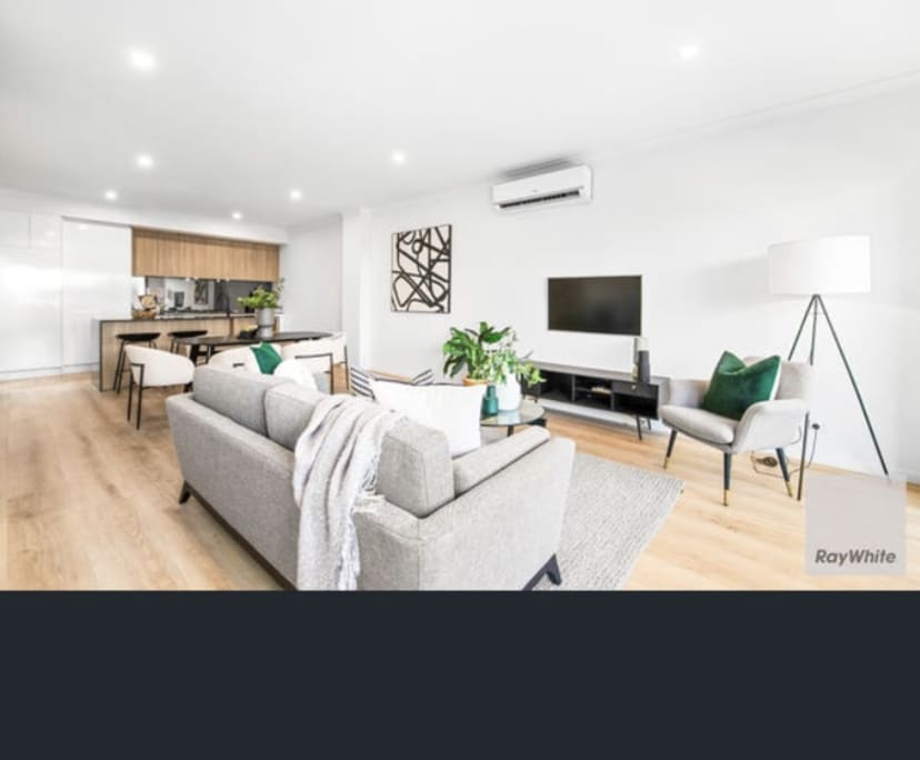 Room with ensuite in a share house