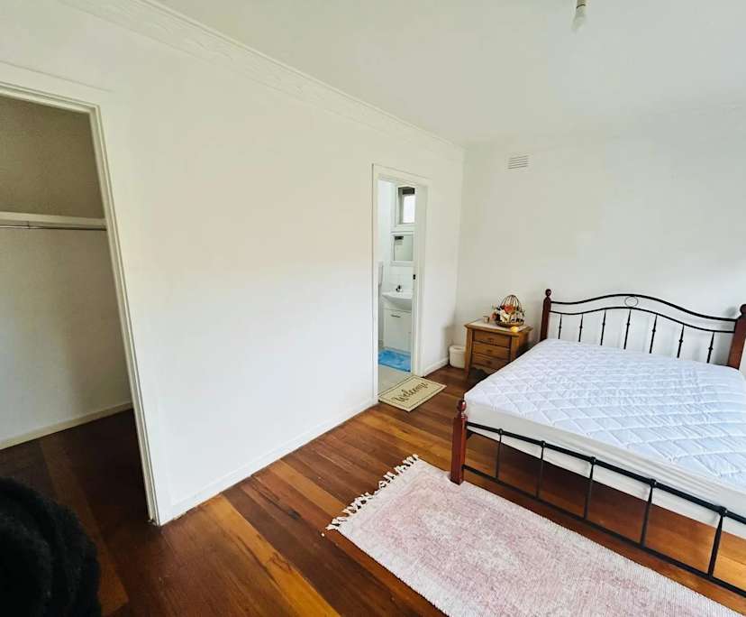 Room with ensuite in a share house