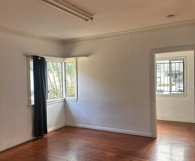 Room in a share house