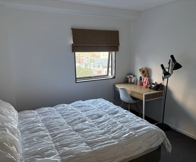 Furnished room with ensuite in a flatshare