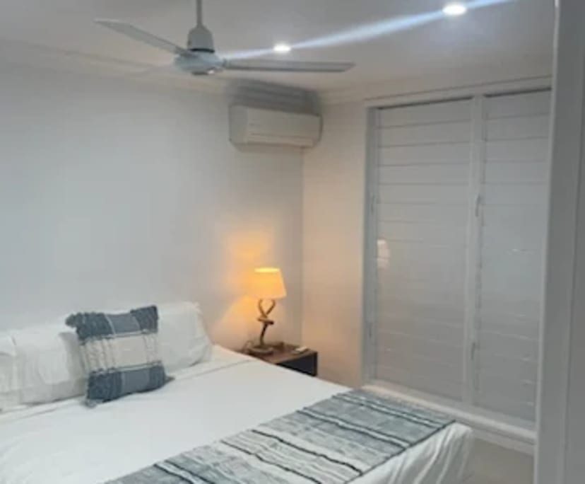 $500, Whole-property, 2 bathrooms, North Ward QLD 4810