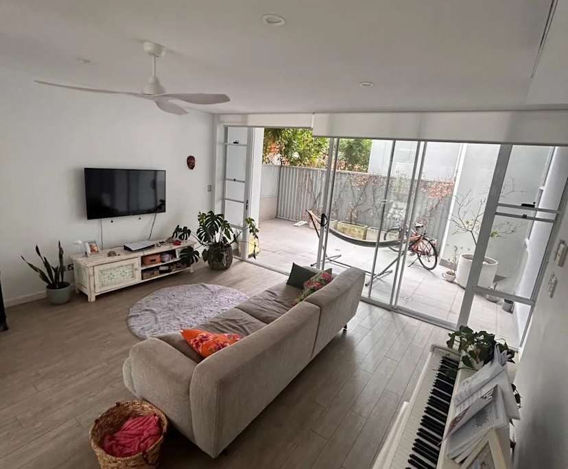 $800, 1-bed, 1 bathroom, Maroubra NSW 2035