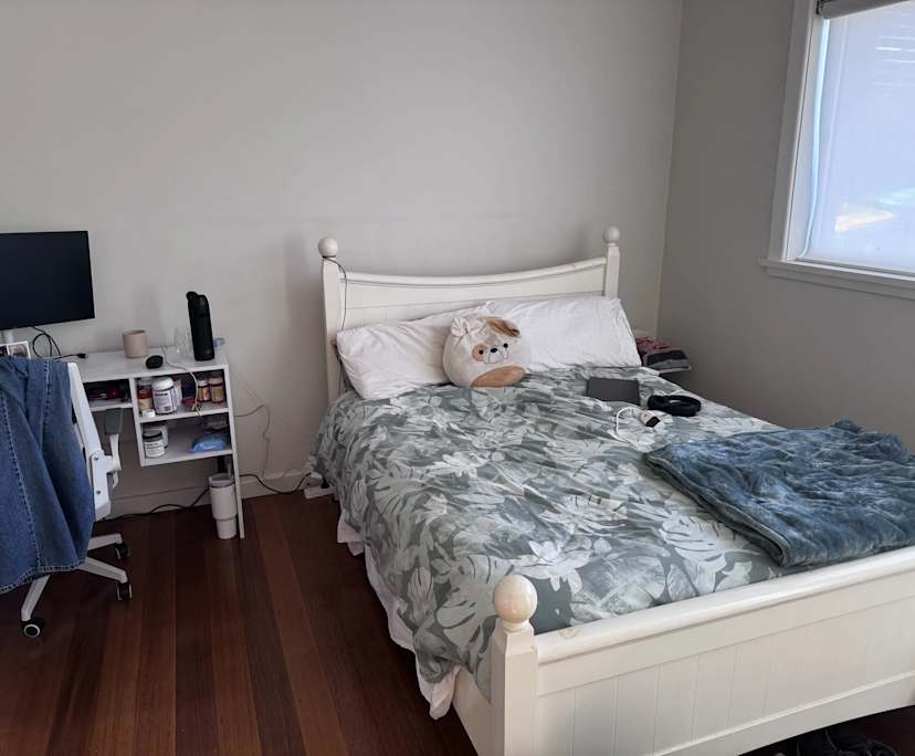 Furnished room with ensuite in a share house