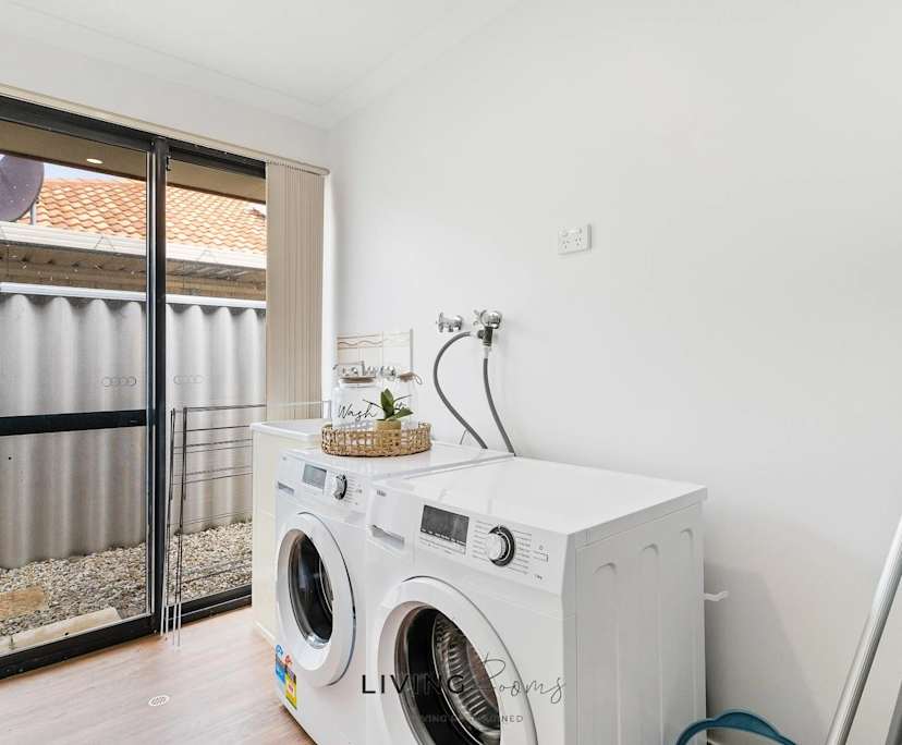 $280, Share-house, 6 bathrooms, Secret Harbour WA 6173