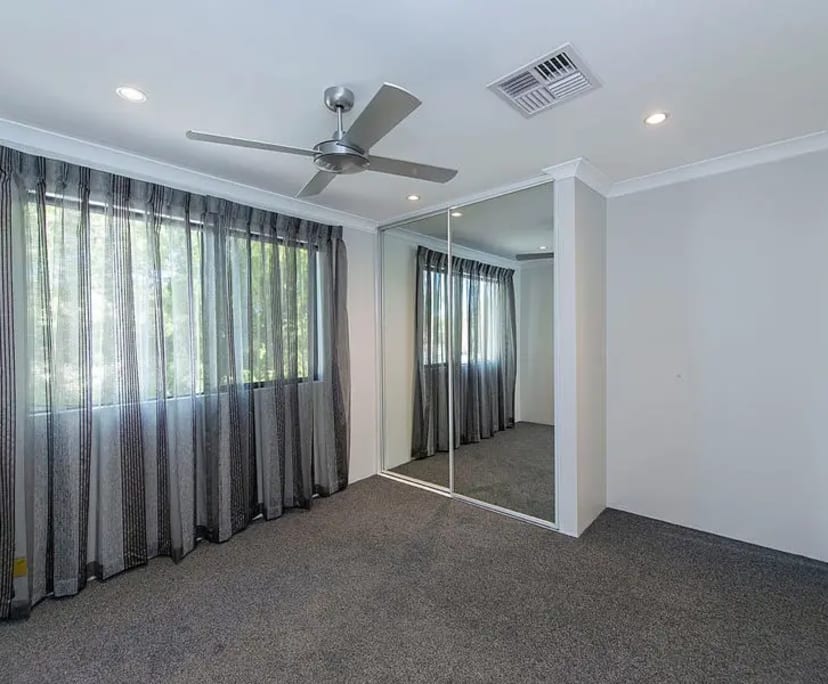 $300, Share-house, 4 bathrooms, Saint James WA 6102