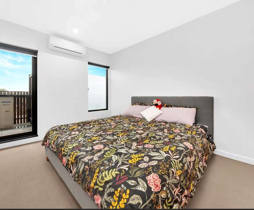 $350, Flatshare, 2 bathrooms, Mill Park VIC 3082