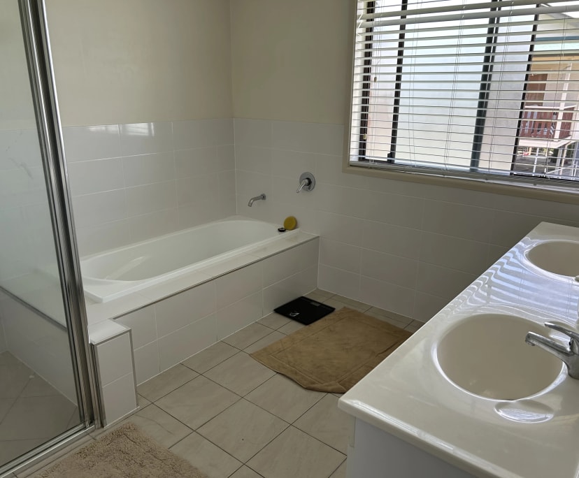 $260, Share-house, 3 bathrooms, Girards Hill NSW 2480