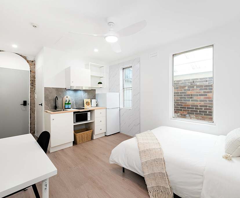 Room studio flat for rent