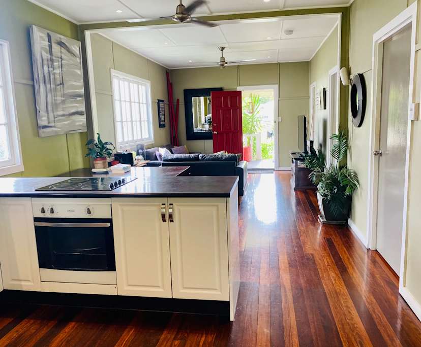 $300, Share-house, 4 bathrooms, Bungalow QLD 4870