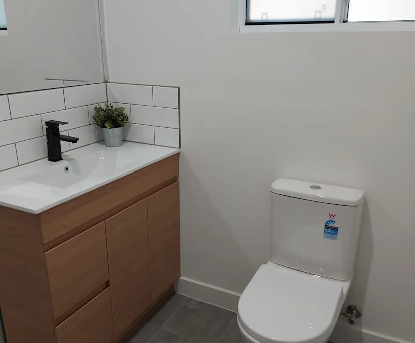 $315, Share-house, 5 bathrooms, Bedford Park SA 5042