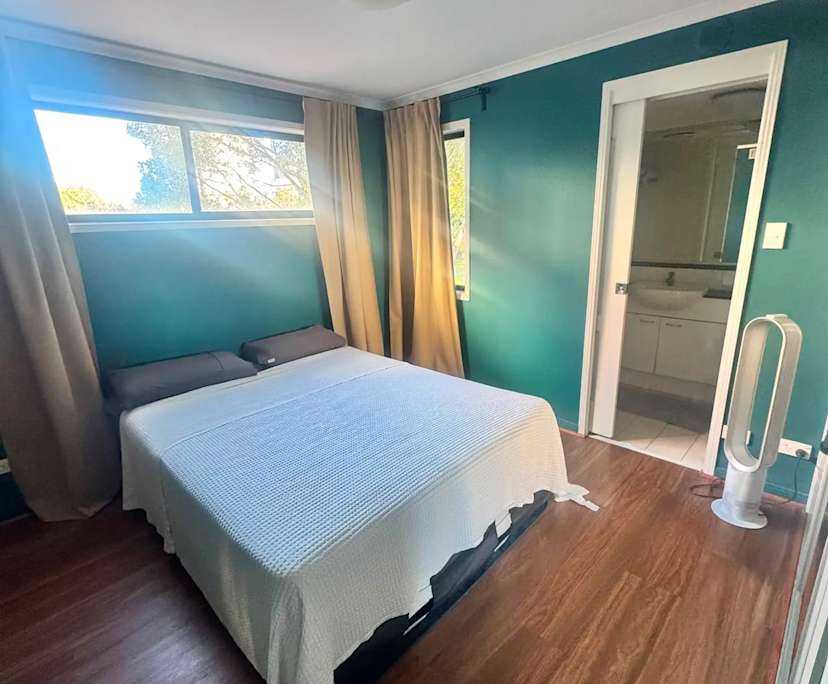 Room with ensuite in a flatshare
