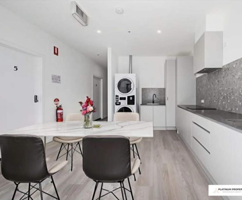 $350, Share-house, 9 rooms, Melton South VIC 3338, Melton South VIC 3338