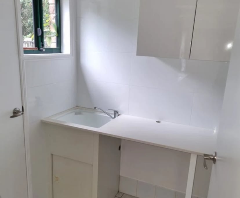 $325, Share-house, 3 bathrooms, Burleigh Heads QLD 4220