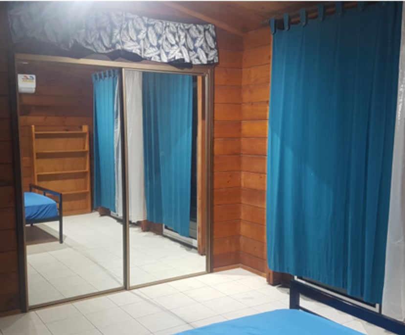 Room in a share house