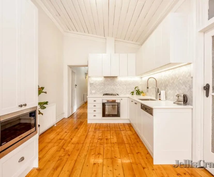 Room for Rent in Carlton, Melbourne 350, Unfurnis...