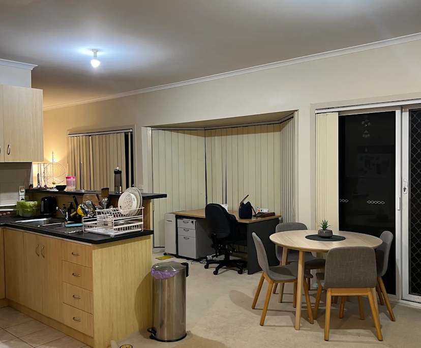 Furnished room in a share house