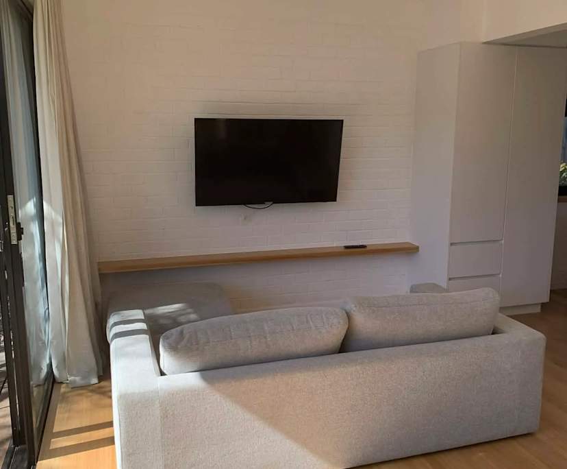 $575, Studio, 1 bathroom, Mornington VIC 3931