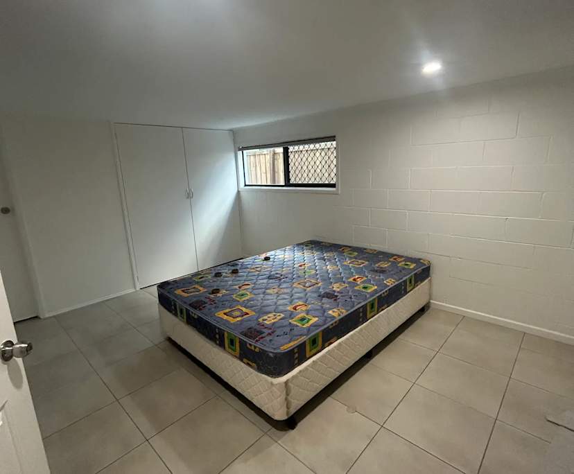 Unfurnished room in a share house