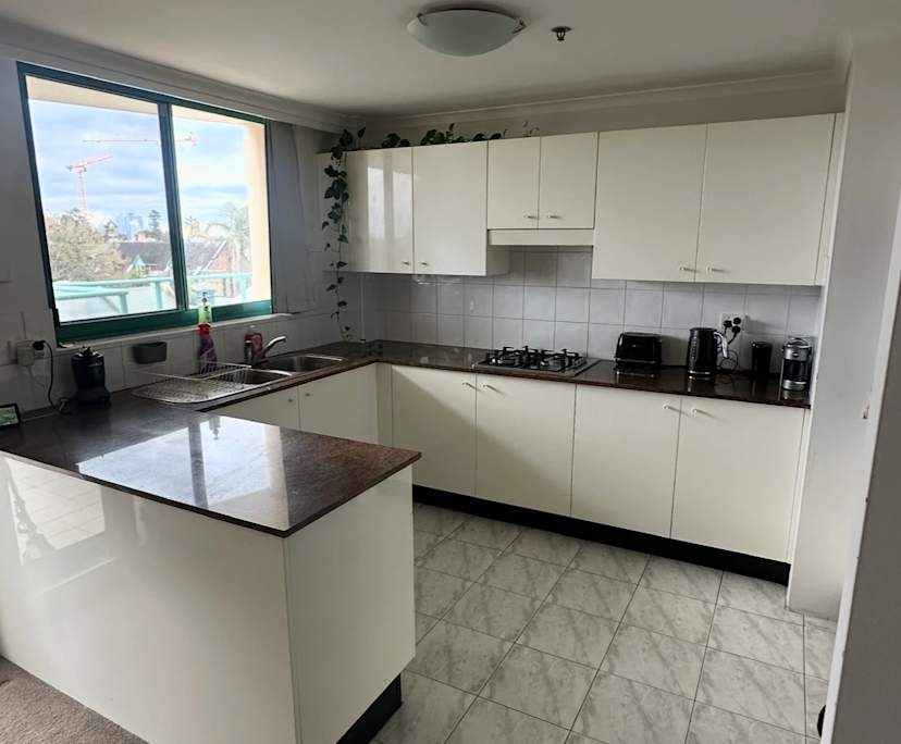 Furnished room with ensuite in a flatshare