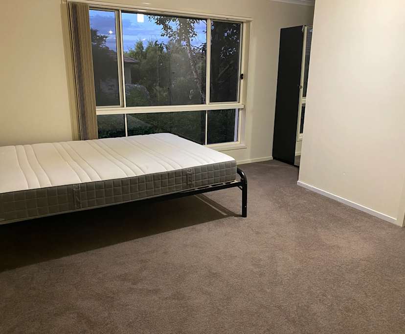 $300, Share-house, 6 bathrooms, Harrison ACT 2914