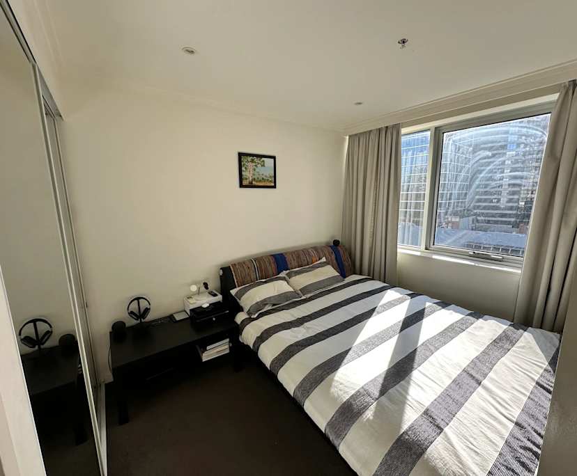 Furnished room in a flatshare