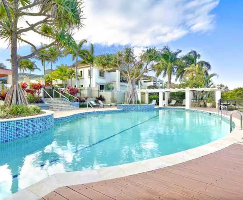 $425, Flatshare, 2 bathrooms, Carrara QLD 4211