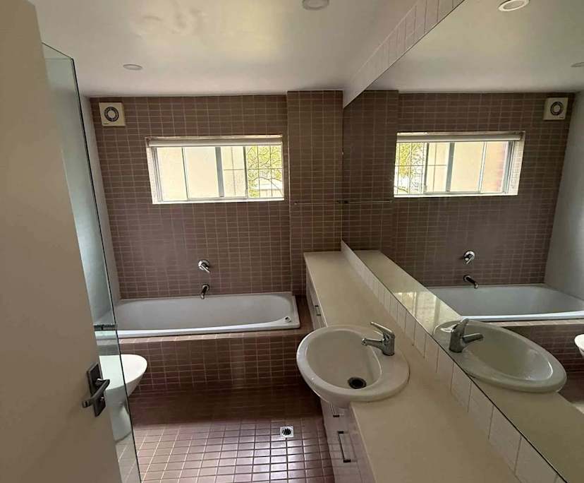$500, Flatshare, 2 bathrooms, Kirribilli NSW 2061