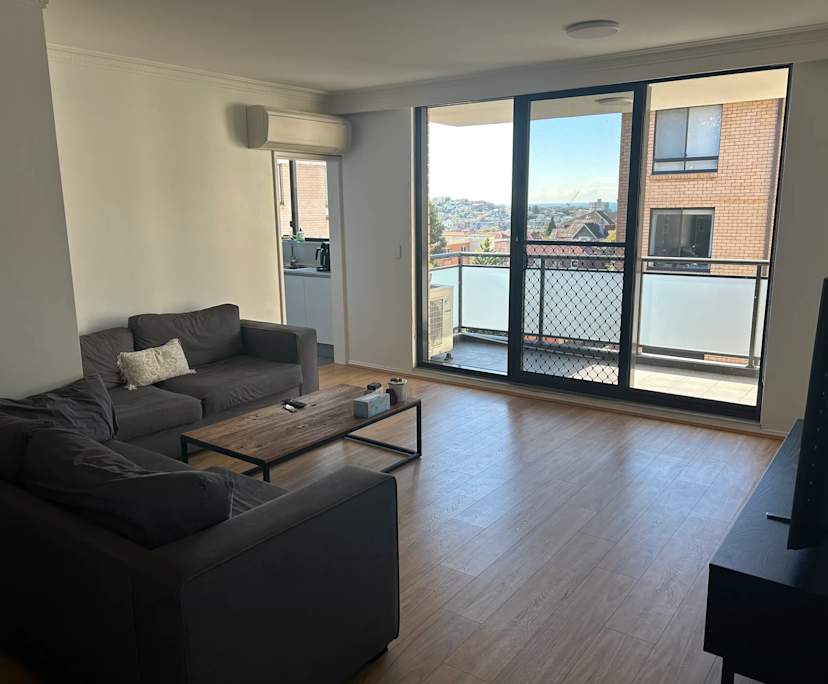 Unfurnished room in a flatshare