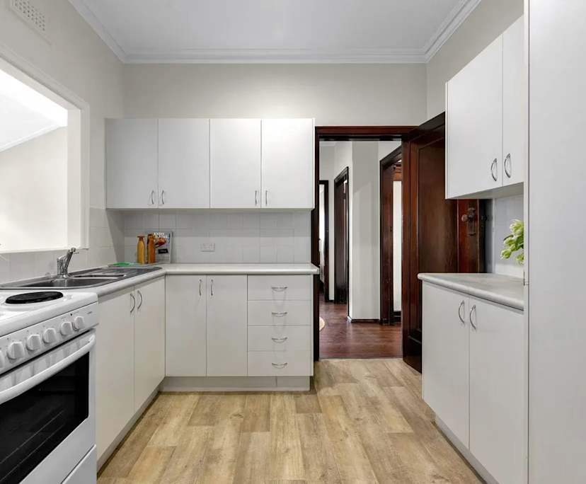 Unfurnished room in a flatshare