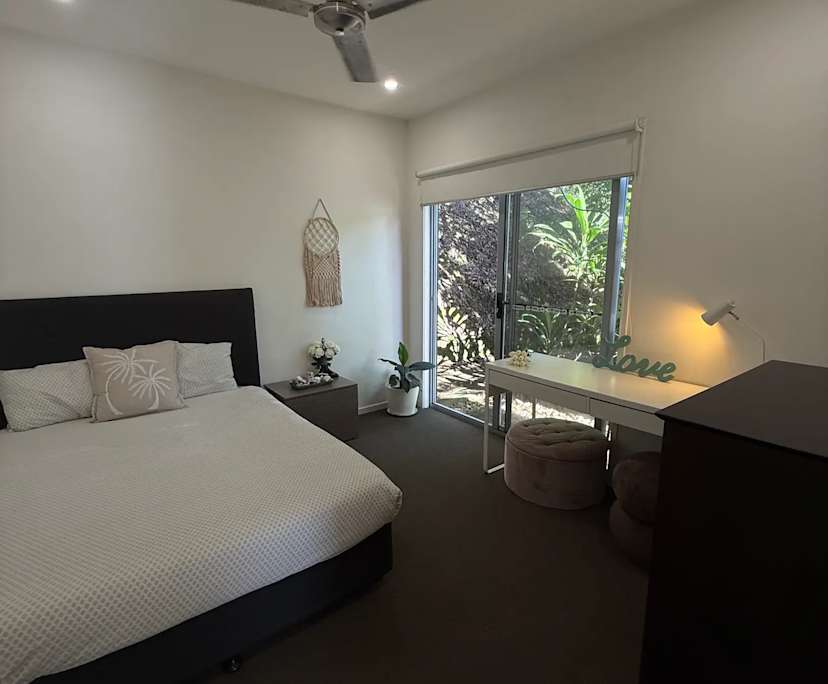 Room in a share house