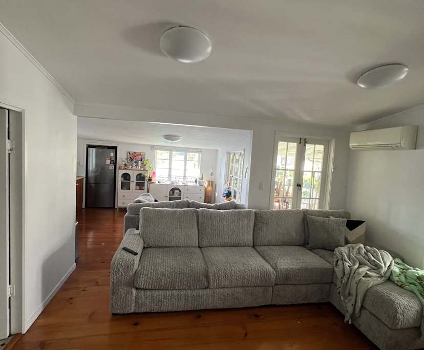 Furnished room with own bathroom