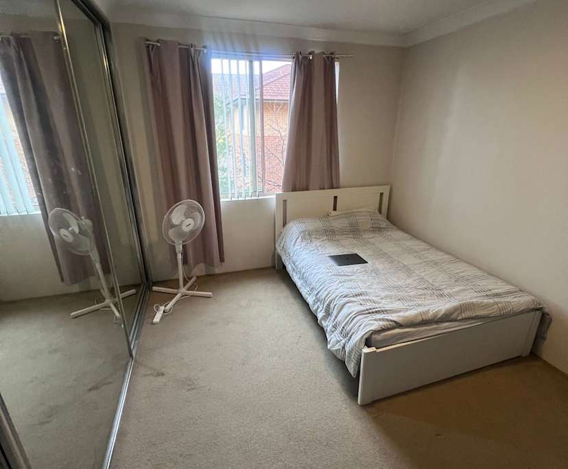 Furnished room with ensuite in a flatshare