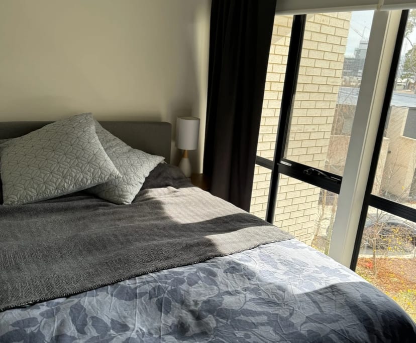 $800, Whole-property, 2 bathrooms, Phillip ACT 2606