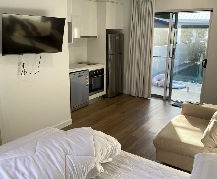 Room for Rent in Clifton Beach, Cairns 300, Flexi...