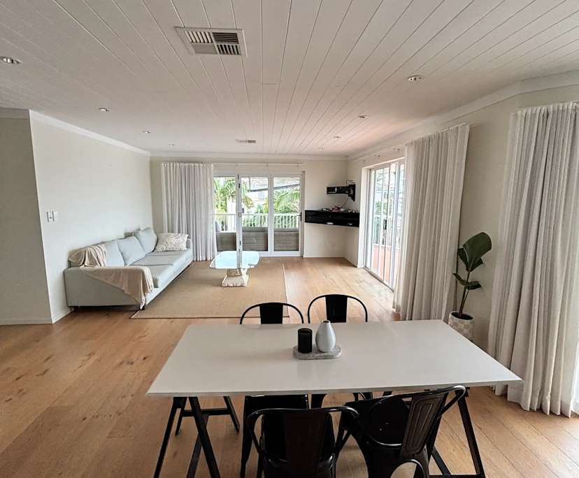 Unfurnished room in a flatshare