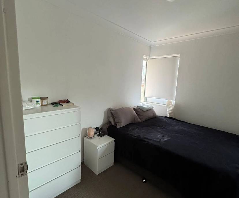 Unfurnished room in a flatshare