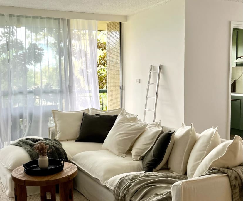 Furnished room in a flatshare