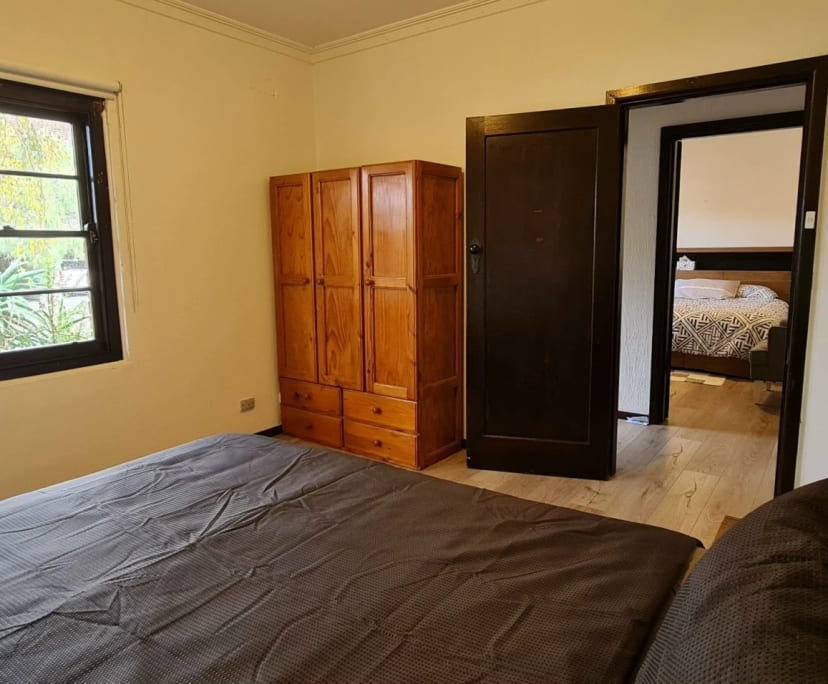 $350, Share-house, 3 bathrooms, St Kilda VIC 3182