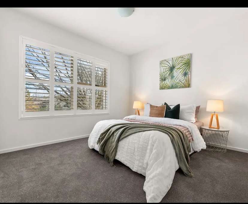 Unfurnished room with own bathroom