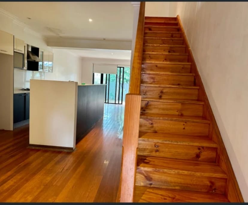 3 Rooms for Rent in Newtown, Sydney 230350, Furn...