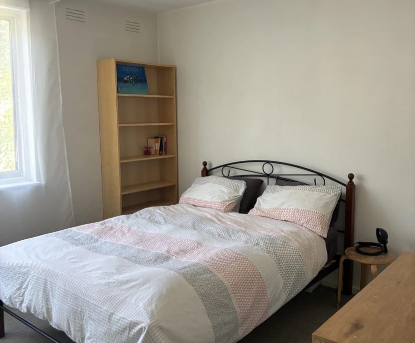 Furnished room in a flatshare