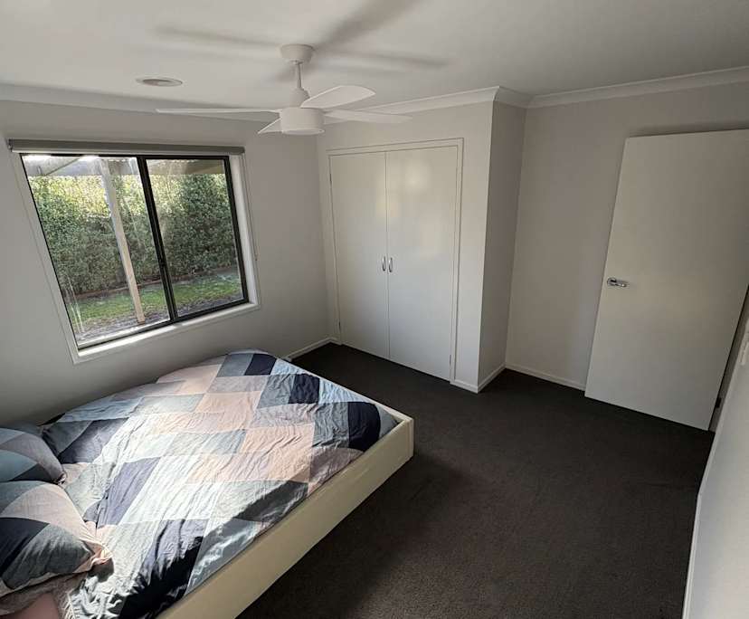 Room in a share house