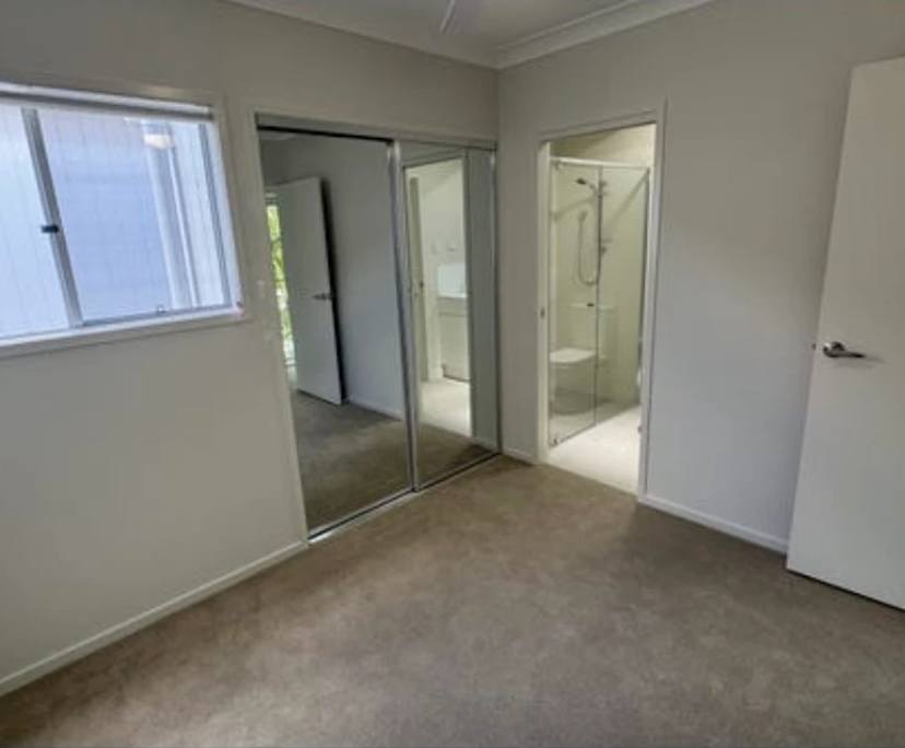Furnished room with ensuite in a share house