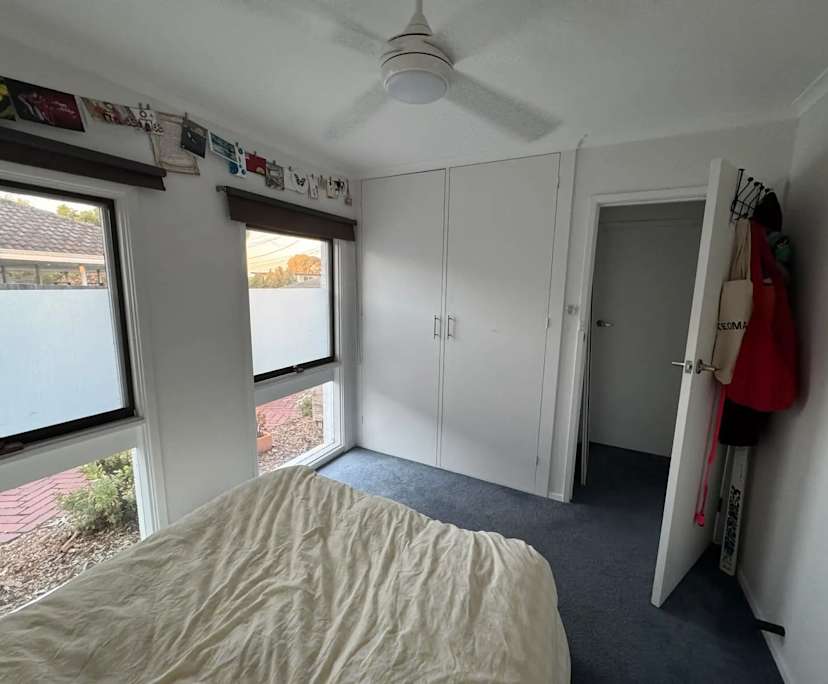 Furnished room in a share house