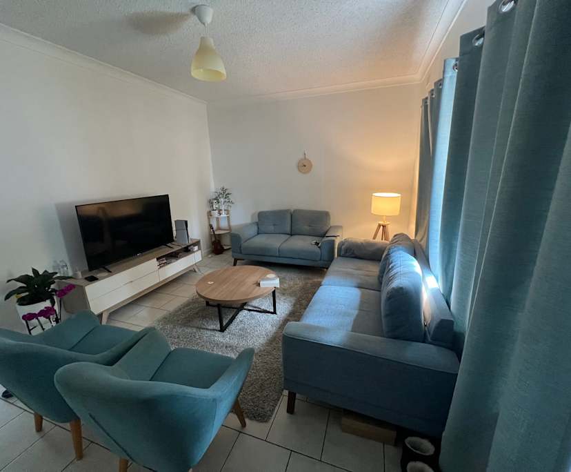 Whole property with 2 rooms for rent