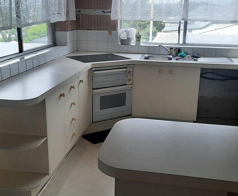 Room in a share house